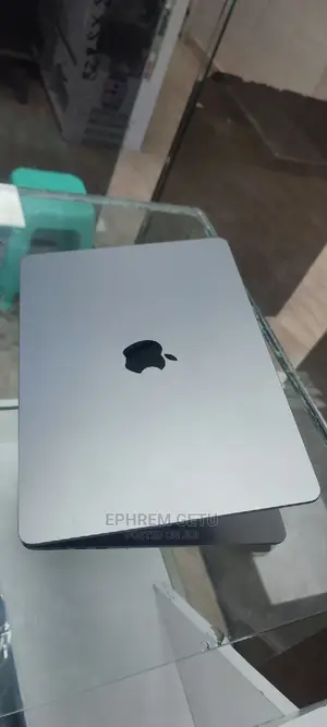 Photo - New Laptop Apple MacBook Air 8GB Apple M2 SSD 256GB