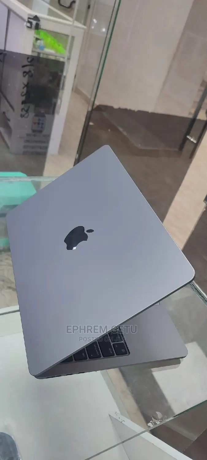 New Laptop Apple MacBook Air 8GB Apple M2 SSD 256GB