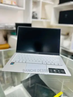 New Laptop Acer Switch 3 16GB Intel Core I5 SSD 512GB