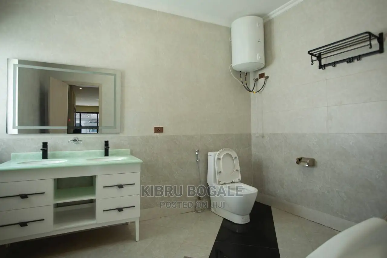 5bdrm House in Ayat, Bole for Sale