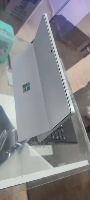 Photo - New Laptop Microsoft Surface Pro 16GB Intel Core I7 SSD 512GB