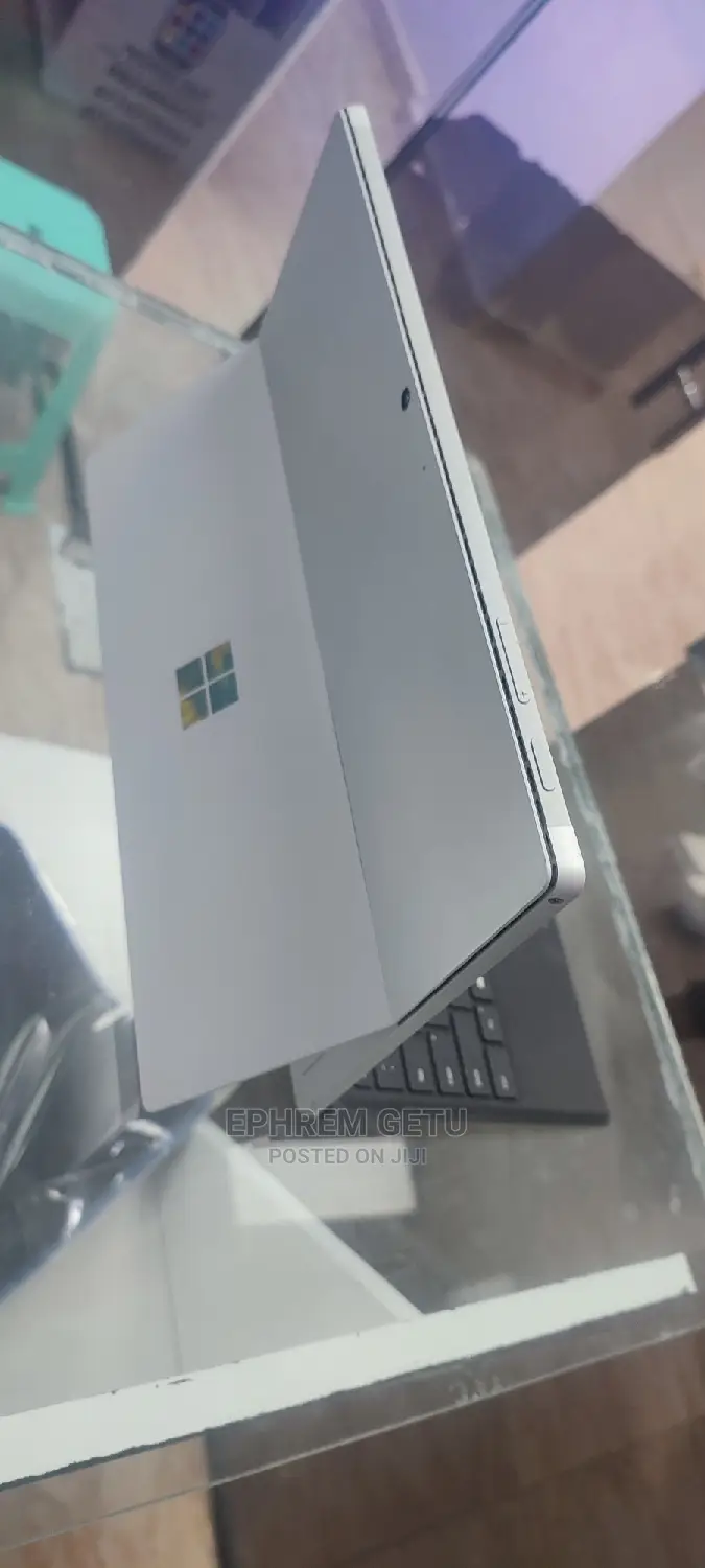New Laptop Microsoft Surface Pro 16GB Intel Core I7 SSD 512GB