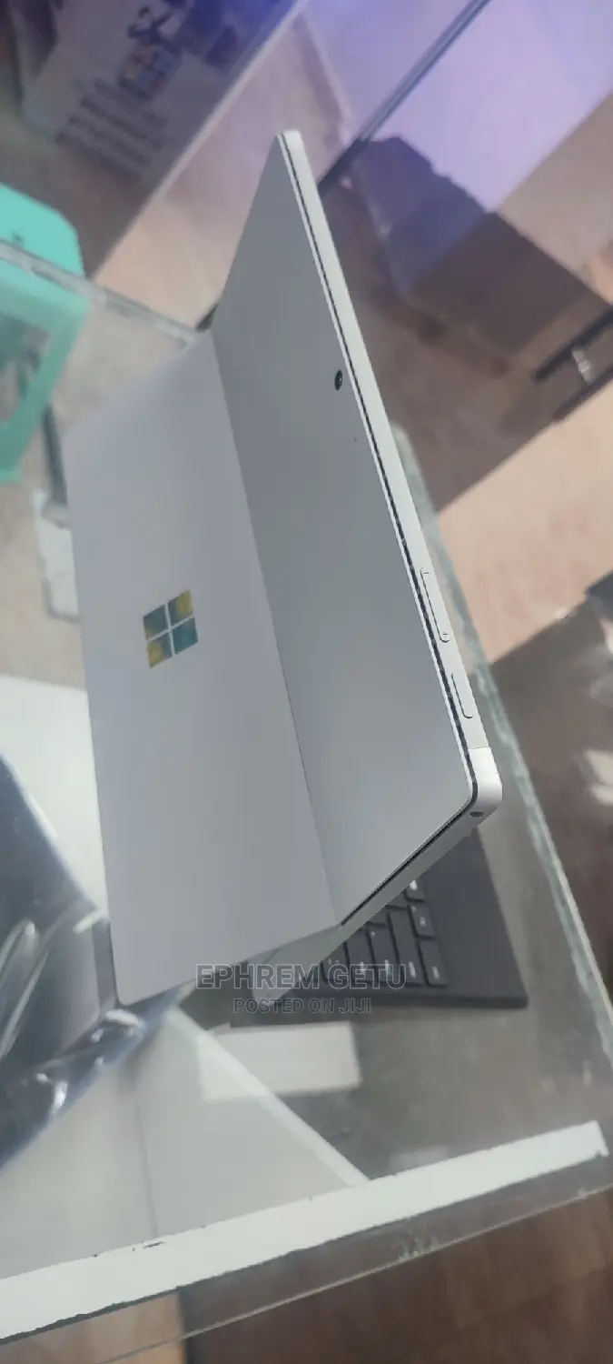 New Laptop Microsoft Surface Pro 16GB Intel Core I7 SSD 512GB