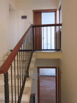 Furnished 7bdrm House in ጆኒ ጋራጅ ኣሚቼ ጋ, Bole for Sale