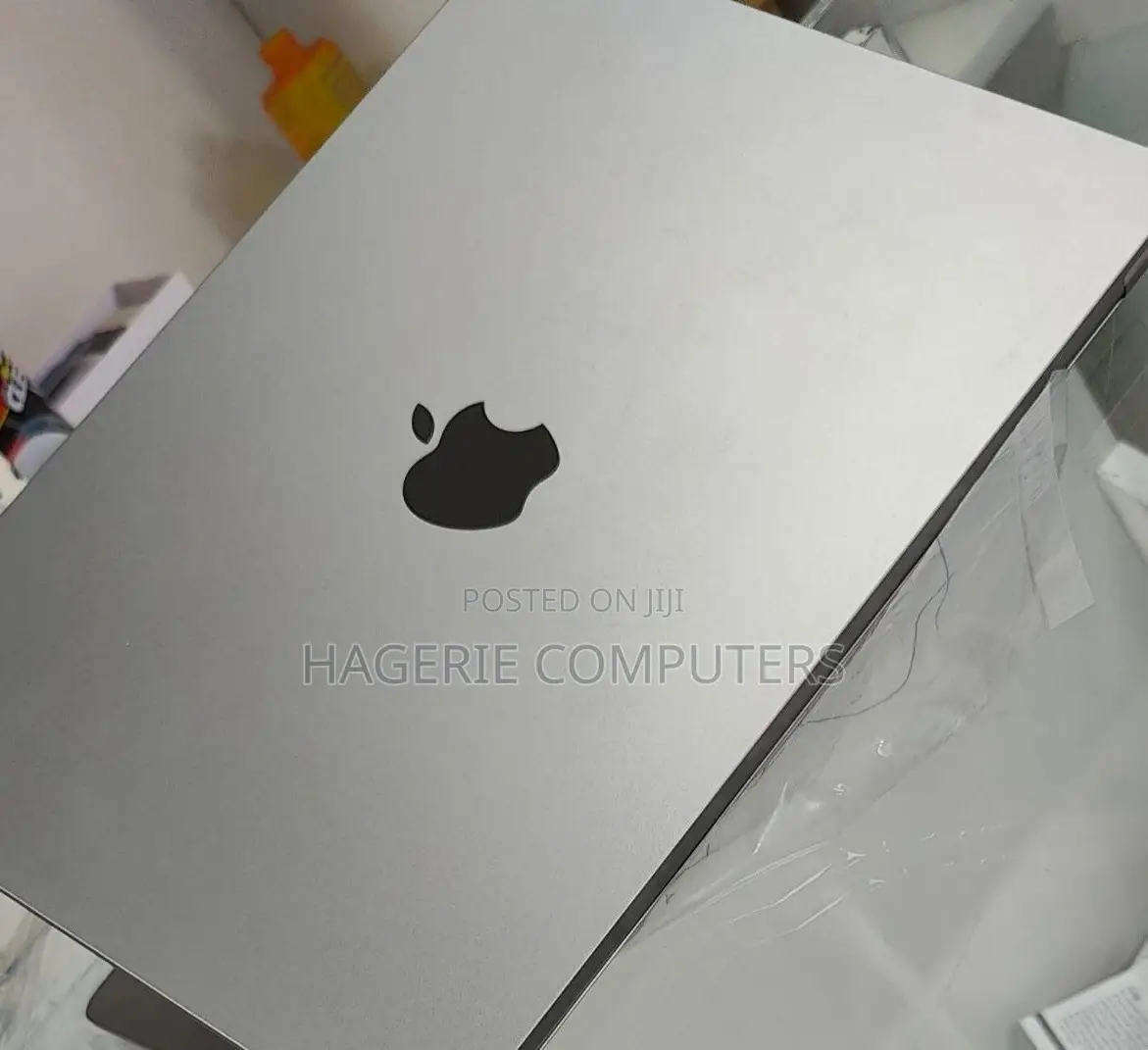 New Laptop Apple MacBook Air 2022 M2 8GB Apple M2 SSD 256GB