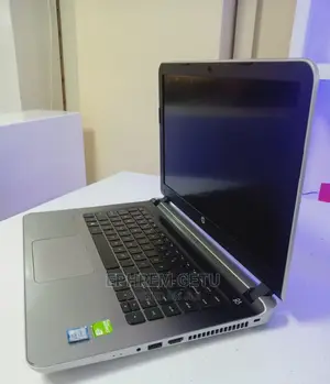 New Laptop HP Pavilion 15 8GB Intel Core I5 HDD 1T