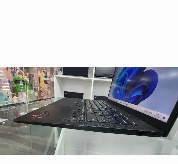 New Laptop Lenovo Thinkpad X1 Yoga 16GB Intel Core I5 SSD 512GB