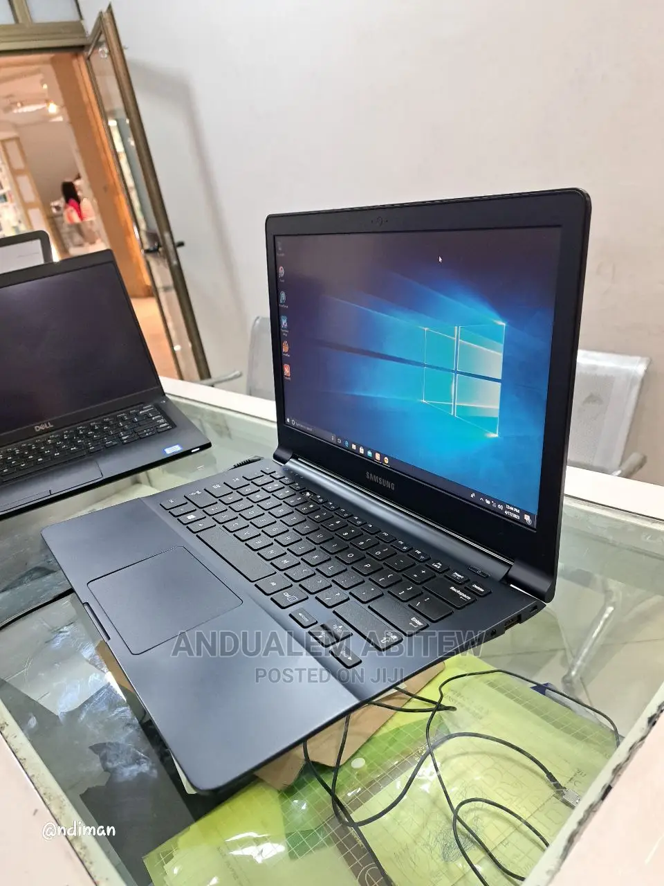 New Laptop Samsung NP900X1B 4GB Intel Core 2 Quad SSD 128GB