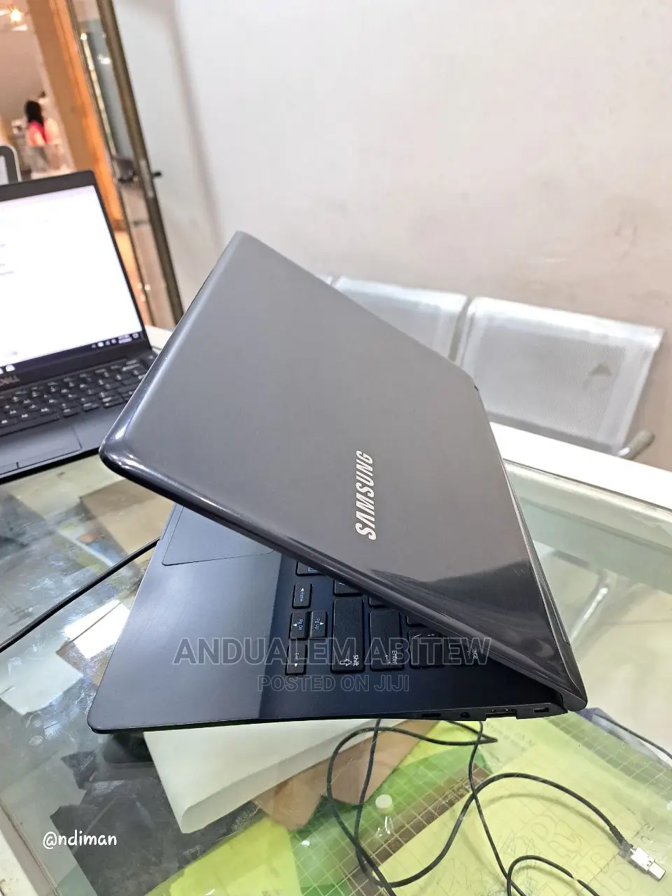 New Laptop Samsung NP900X1B 4GB Intel Core 2 Quad SSD 128GB