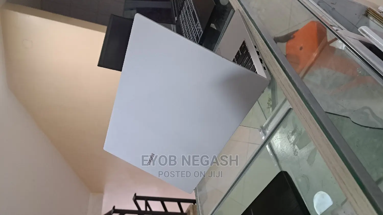 New Laptop Samsung 8GB Intel Core I5 SSD 512GB