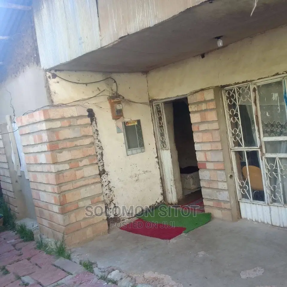 3bdrm Bungalow in House, Yeka for sale