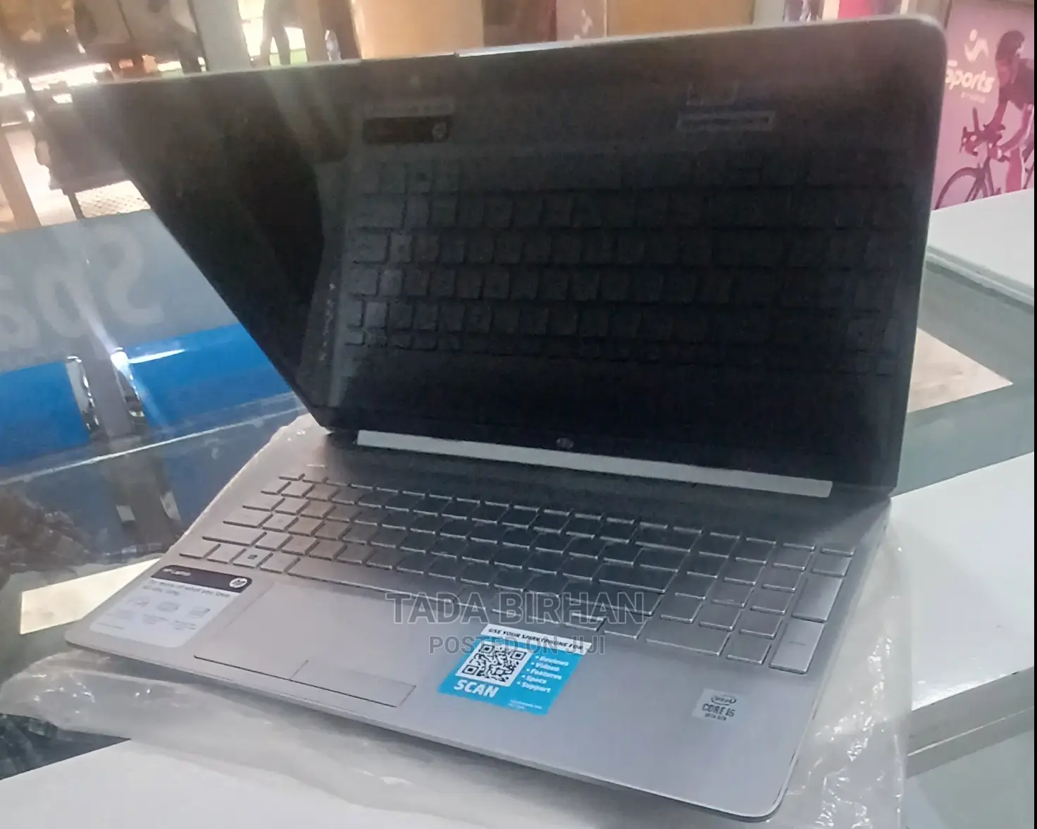 Laptop HP 14-Dq1088wm 8GB Intel Core I5 HDD 1T