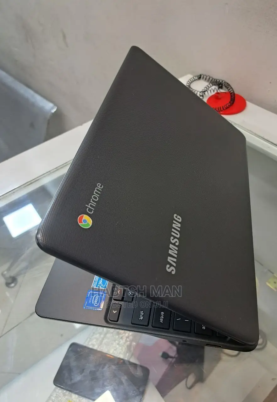 New Laptop Samsung Chromebook 3 11 4GB Intel Core 2 Duo SSD 16 GB