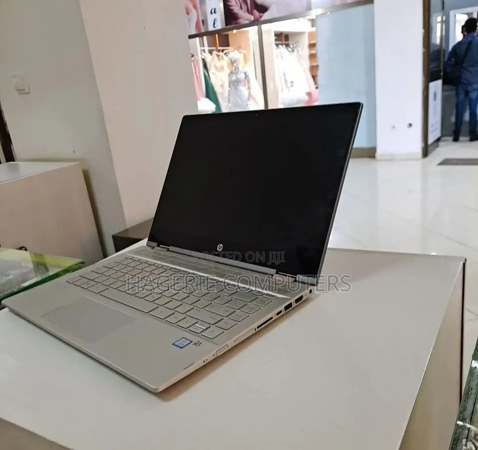 New Laptop HP Pavilion X360 8GB Intel Core I5 SSD 256GB