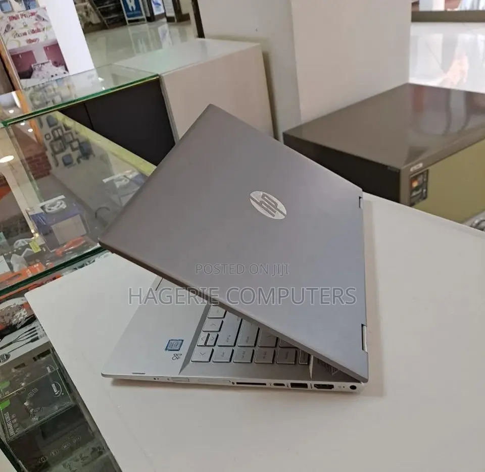 New Laptop HP Pavilion X360 8GB Intel Core I5 SSD 256GB