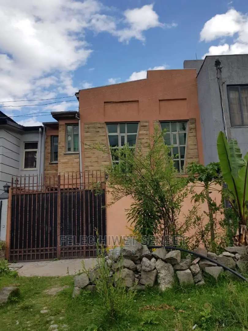 4bdrm House in አአ, Bole for Sale