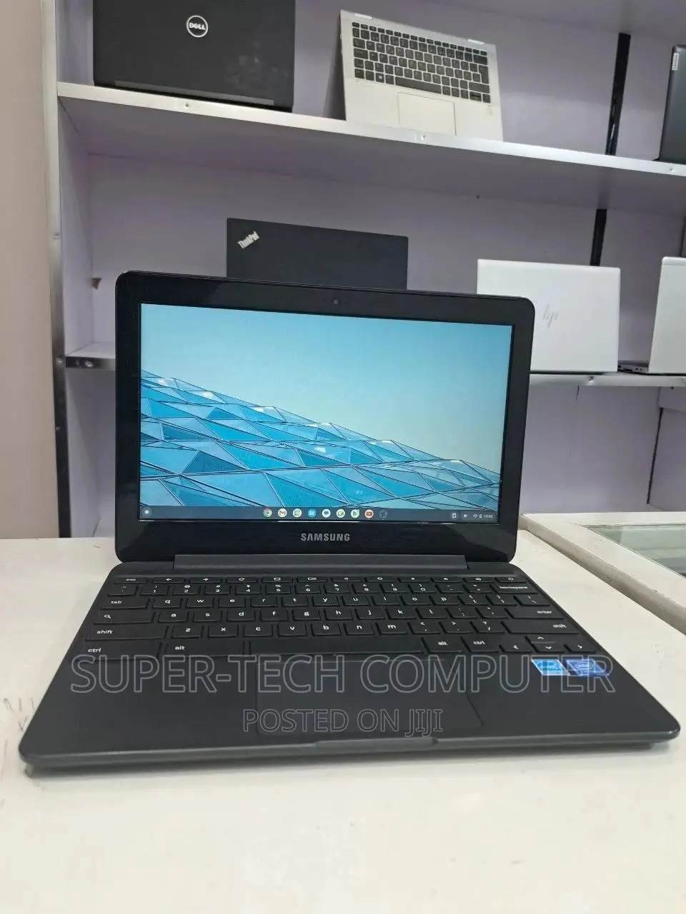 New Laptop Samsung Chromebook Pro 4GB Intel Atom SSD 16 GB
