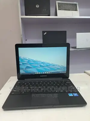 New Laptop Samsung Chromebook Pro 4GB Intel Atom SSD 16 GB