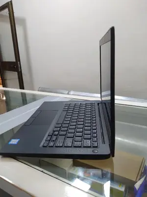 New Laptop Dell Latitude 7390 8GB Intel Core I7 SSD 512GB