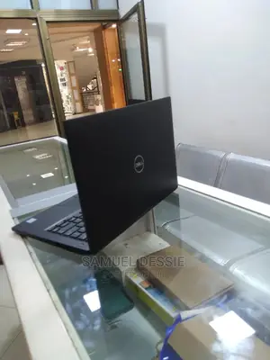 New Laptop Dell Latitude 7390 8GB Intel Core I7 SSD 512GB