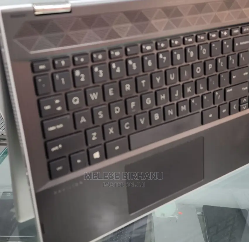 New Laptop HP Pavilion 14 8GB Intel Core I3 HDD 1T