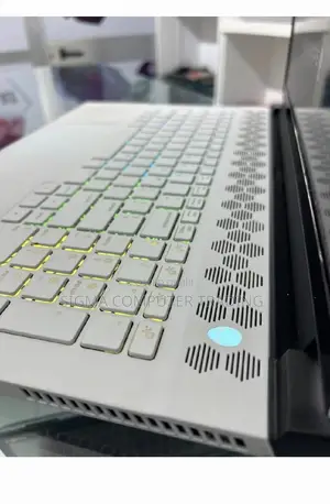 New Laptop Alienware M17x R2 32GB Intel Core I7 SSD 1.5T