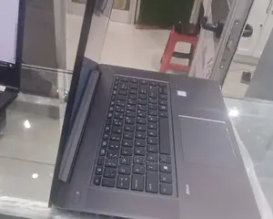 Laptop HP 14-Dq1088wm 32GB Intel Core I7 SSD 512GB