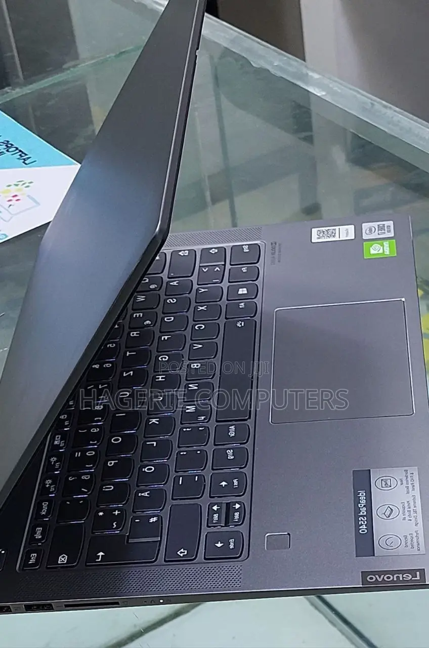 New Laptop Lenovo Ideapad 3 12GB Intel Core I7 SSD 1T