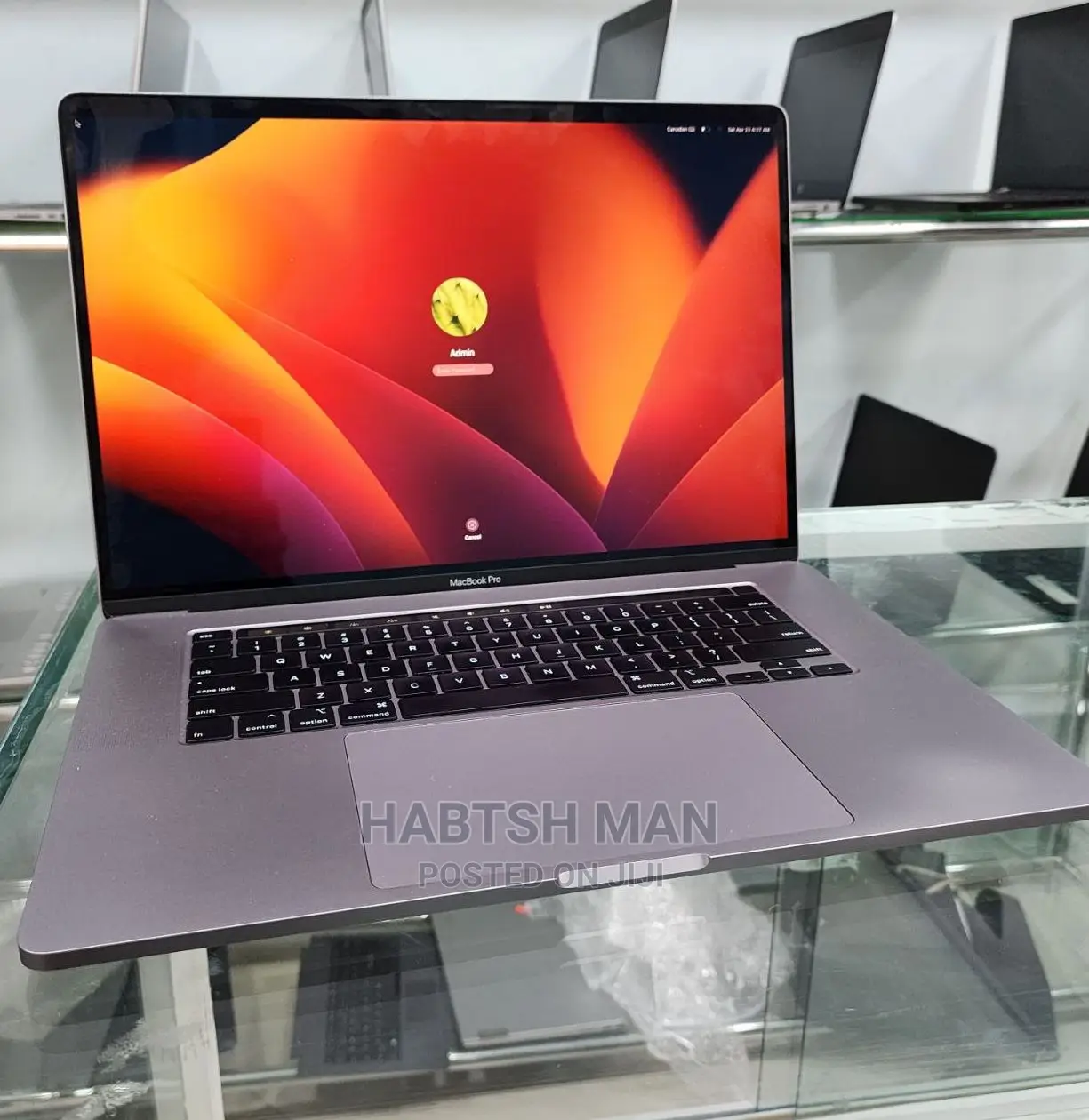 New Laptop Apple MacBook Pro 2019 32GB Intel Core i7 SSD 512GB