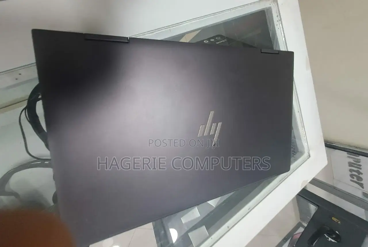 New Laptop HP Envy X360 8GB AMD Ryzen 3 SSD 512GB