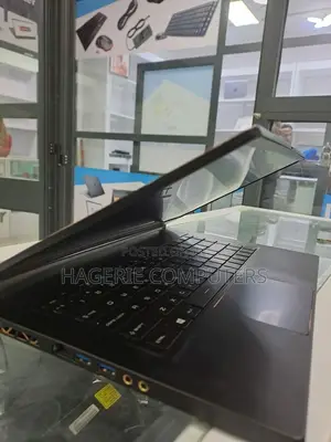 Photo - Laptop MSI GF63 16GB Intel Core I7 SSD 512GB