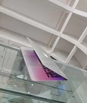 New Laptop Apple MacBook Pro 2015 16GB Intel Core I7 SSD 128GB