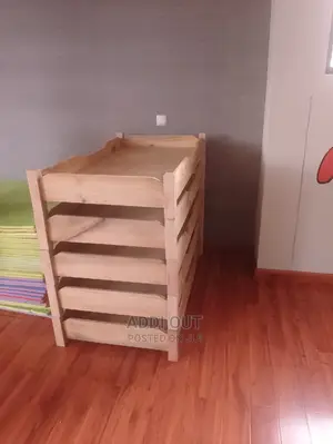 ለህፃናት ማቆያ የሚሆኑ አልጋዎች