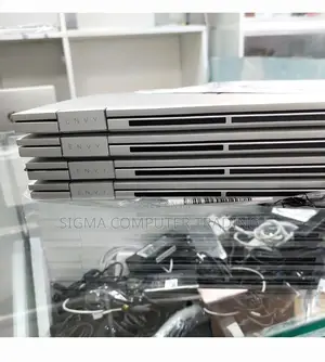 New Laptop HP Envy X360 8GB Intel Core I7 SSD 512GB