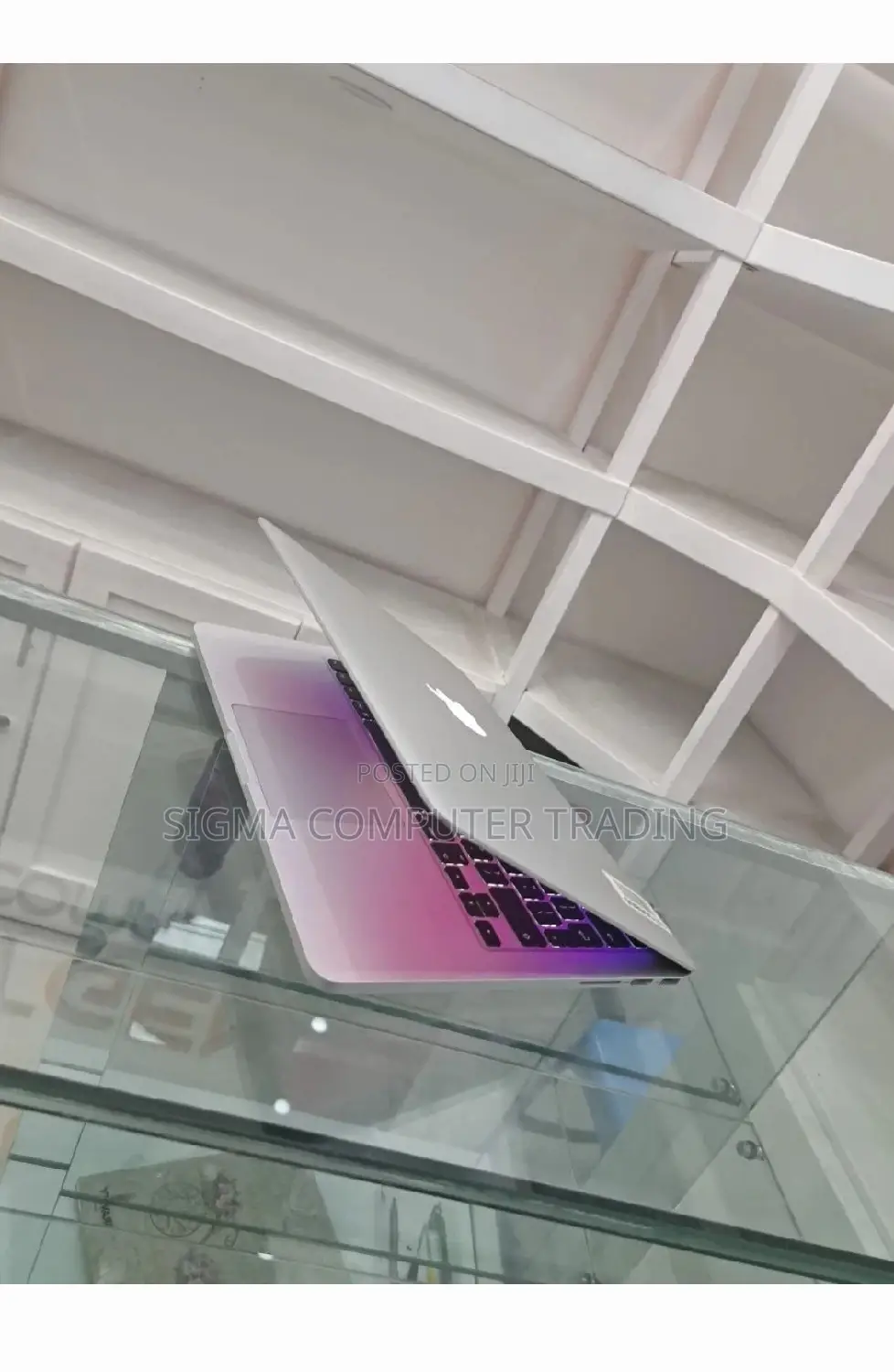 New Laptop Apple MacBook Pro 2015 16GB Intel Core I7 SSD 128GB