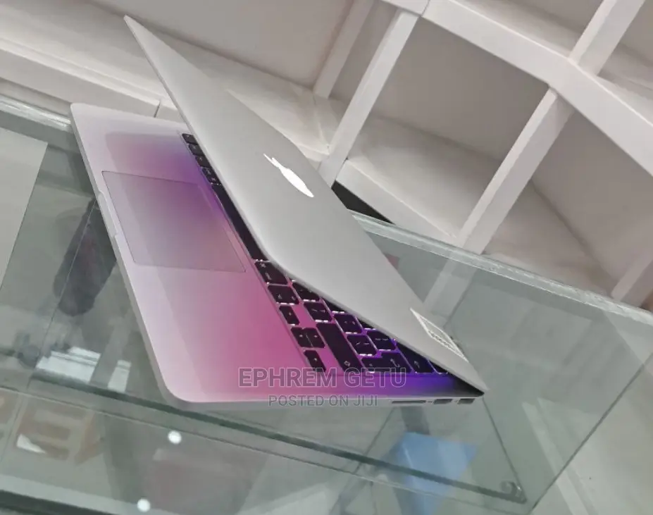 New Laptop Apple MacBook Pro 2015 16GB Intel Core I7 SSD 128GB