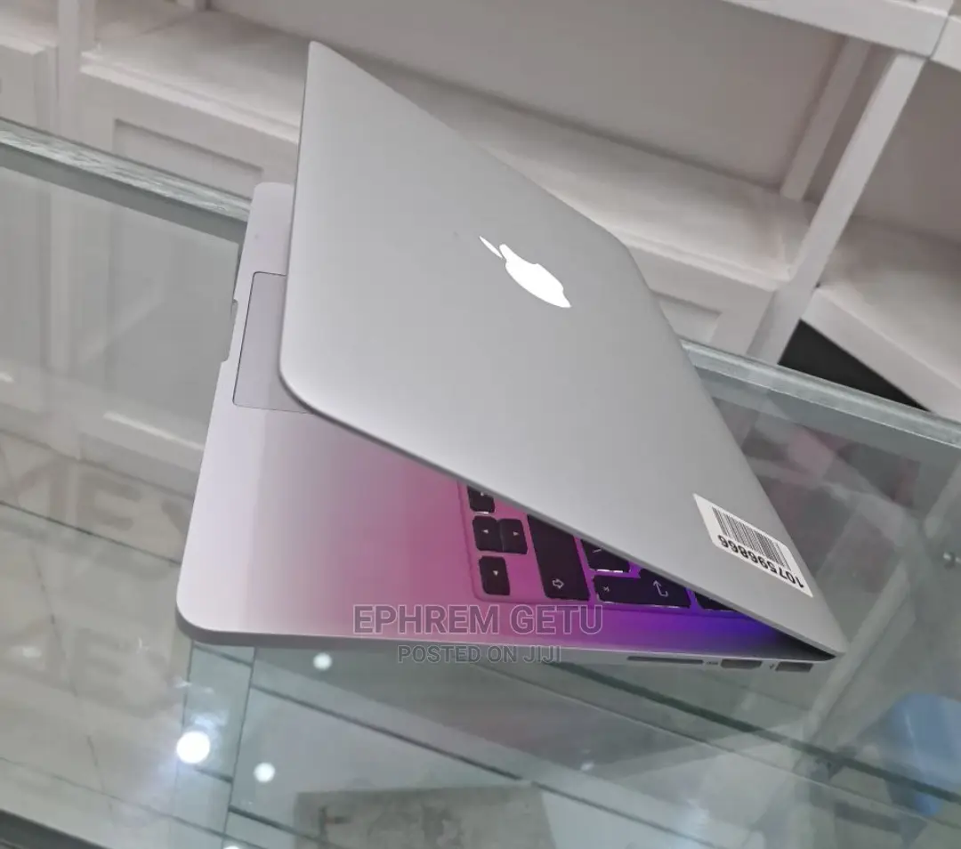 New Laptop Apple MacBook Pro 2015 16GB Intel Core I7 SSD 128GB