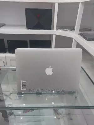 New Laptop Apple MacBook Pro 2015 16GB Intel Core I7 SSD 128GB