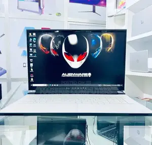 New Laptop Alienware M17x R2 32GB Intel Core I7 SSD 1.5T