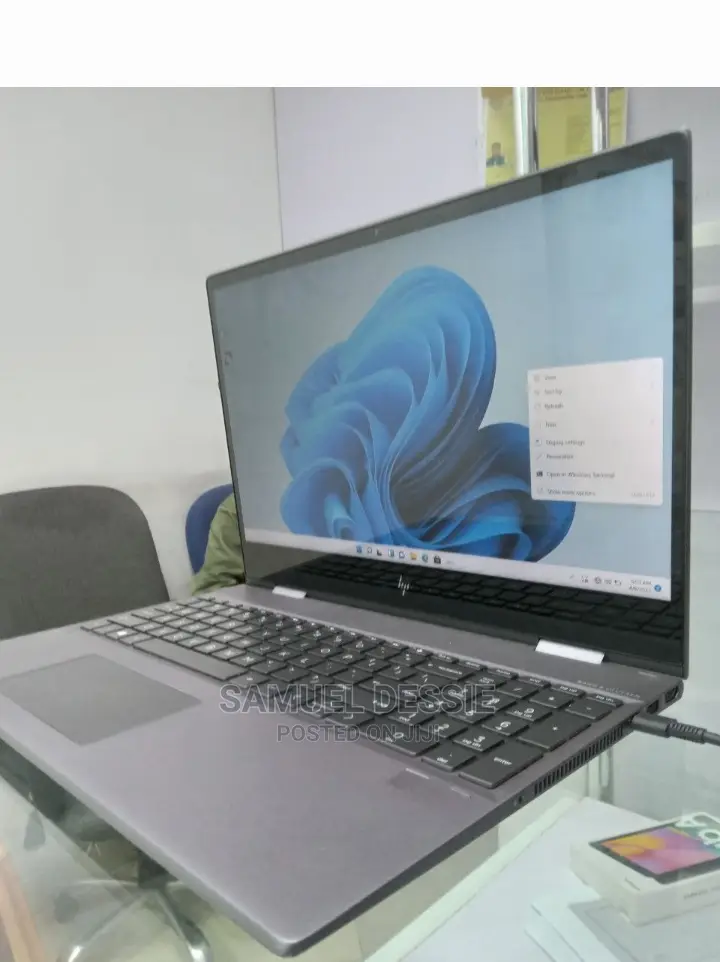 New Laptop HP Envy X360 8GB AMD Ryzen 7 SSD 512GB