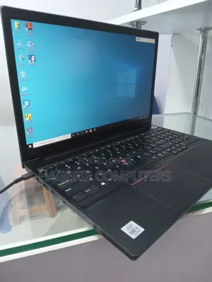 Photo - Laptop Lenovo ThinkPad Yoga 8GB Intel Core I7 SSHD (Hybrid) 256GB