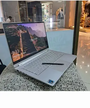 Photo - New Laptop Lenovo Yoga 910 16GB Intel Core I7 SSD 512GB