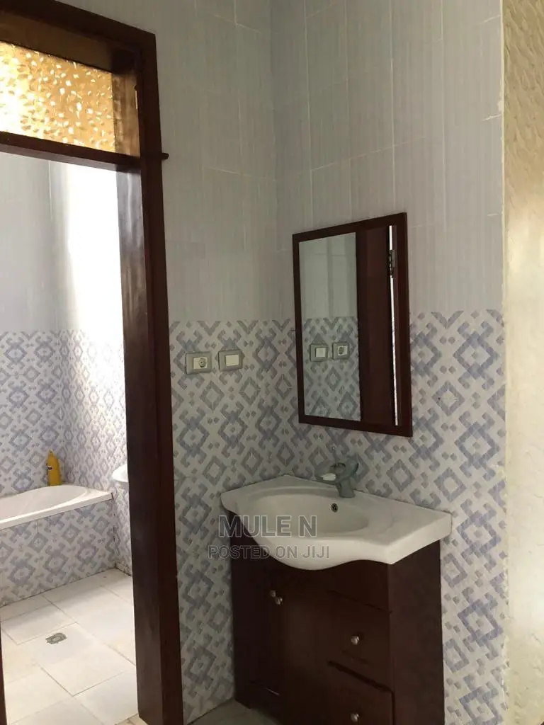 Furnished 6bdrm Villa in ወሰን Villa, Yeka for Sale