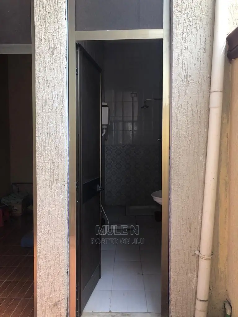 Furnished 6bdrm Villa in ወሰን Villa, Yeka for Sale