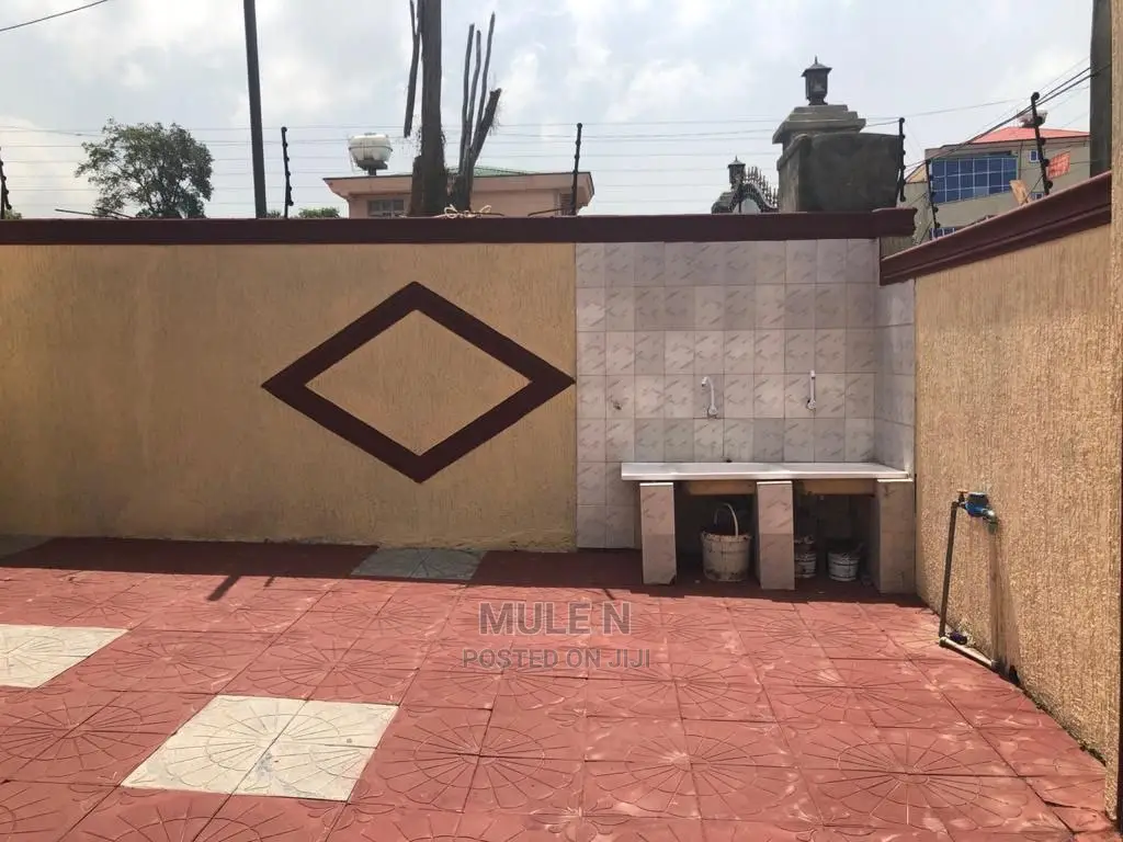 Furnished 6bdrm Villa in ወሰን Villa, Yeka for Sale