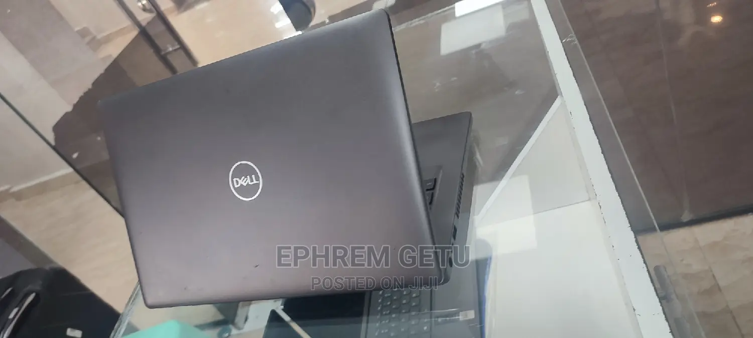 New Laptop Dell Latitude 7390 8GB Intel Core I7 SSD 256GB