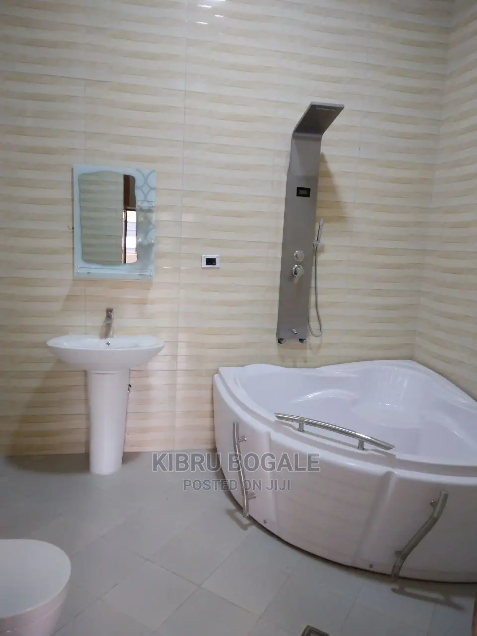 3bdrm Villa in Samit, Bole for Sale