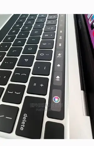 New Laptop Apple MacBook Pro M1 8GB Apple M1 SSD 512GB