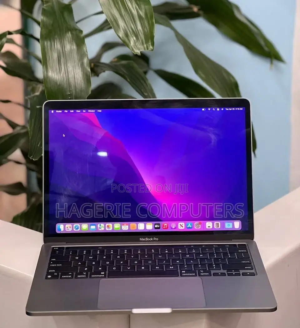 New Laptop Apple MacBook Pro M1 8GB Apple M1 Pro SSD 512GB