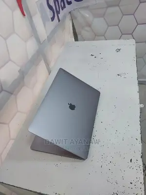 New Laptop Apple MacBook Pro 2019 32GB Intel Core I7 SSD 512GB